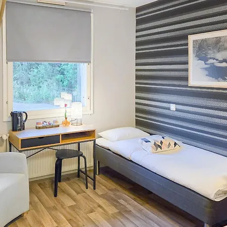 Ukkis & Safaris - A Self-service 3*
