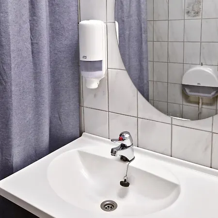 Ukkis & Safaris Hotell 3*